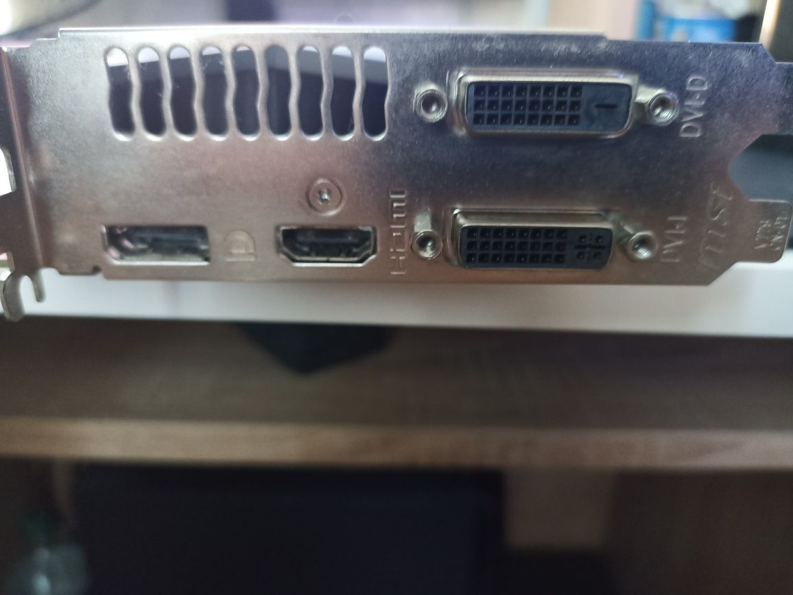 Продам видеокарту  MSI Radeon R7 370 2gb GDDR5 б/у