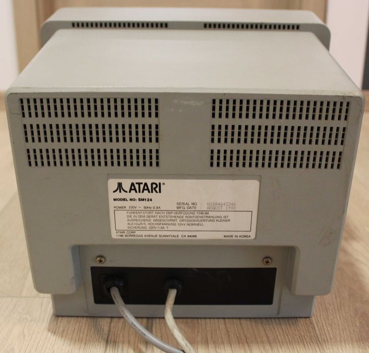 Atari 520ST+ wraz z monitorem Atari SM124