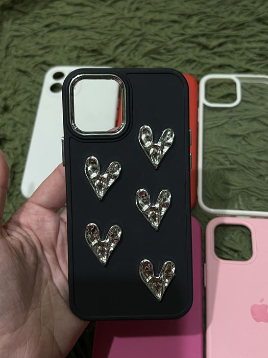 Віддам БЕЗКОШТОВНО чохли на iphone 12 pro