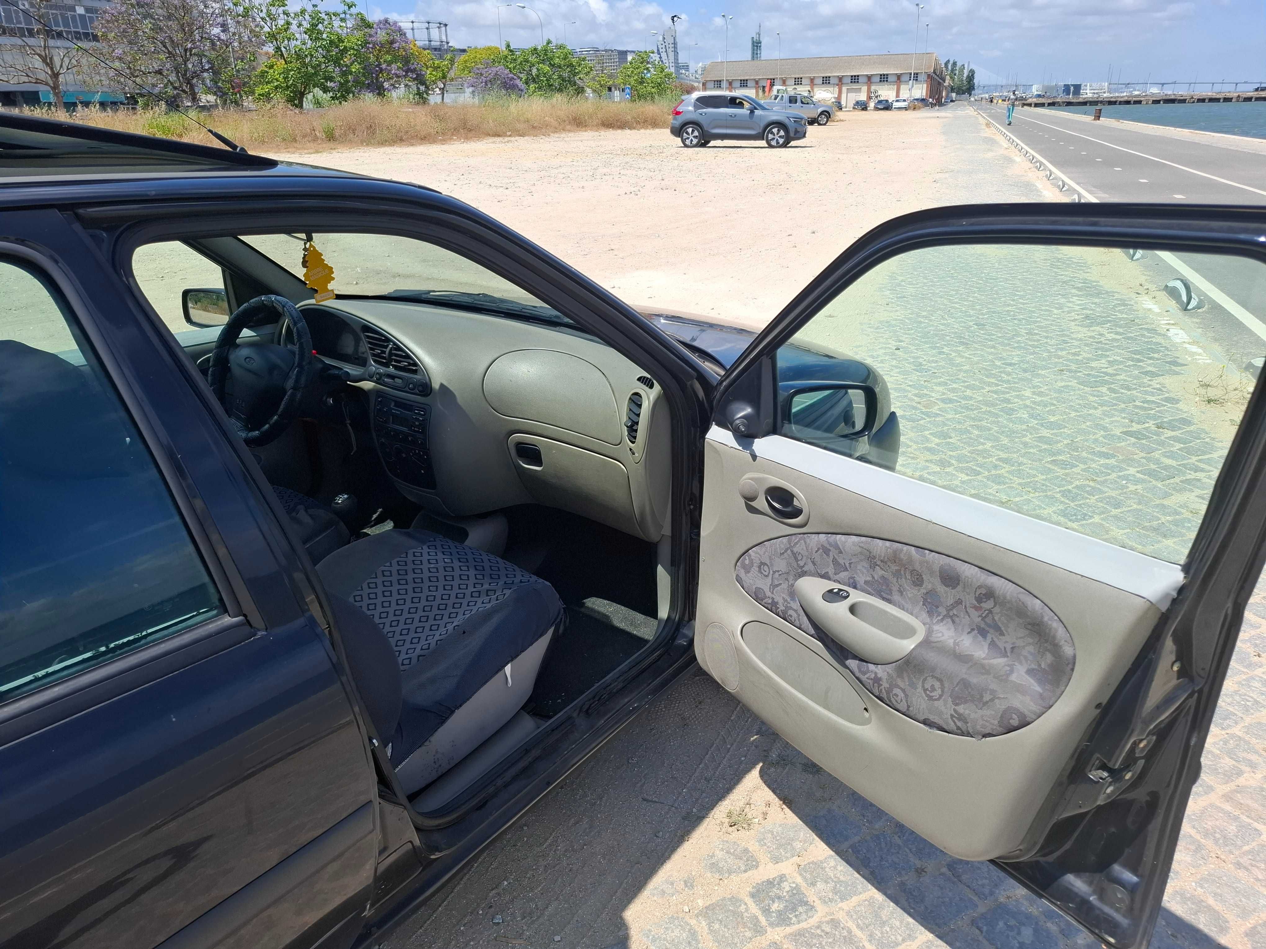 Ford Fiesta techno 1.2  de 96