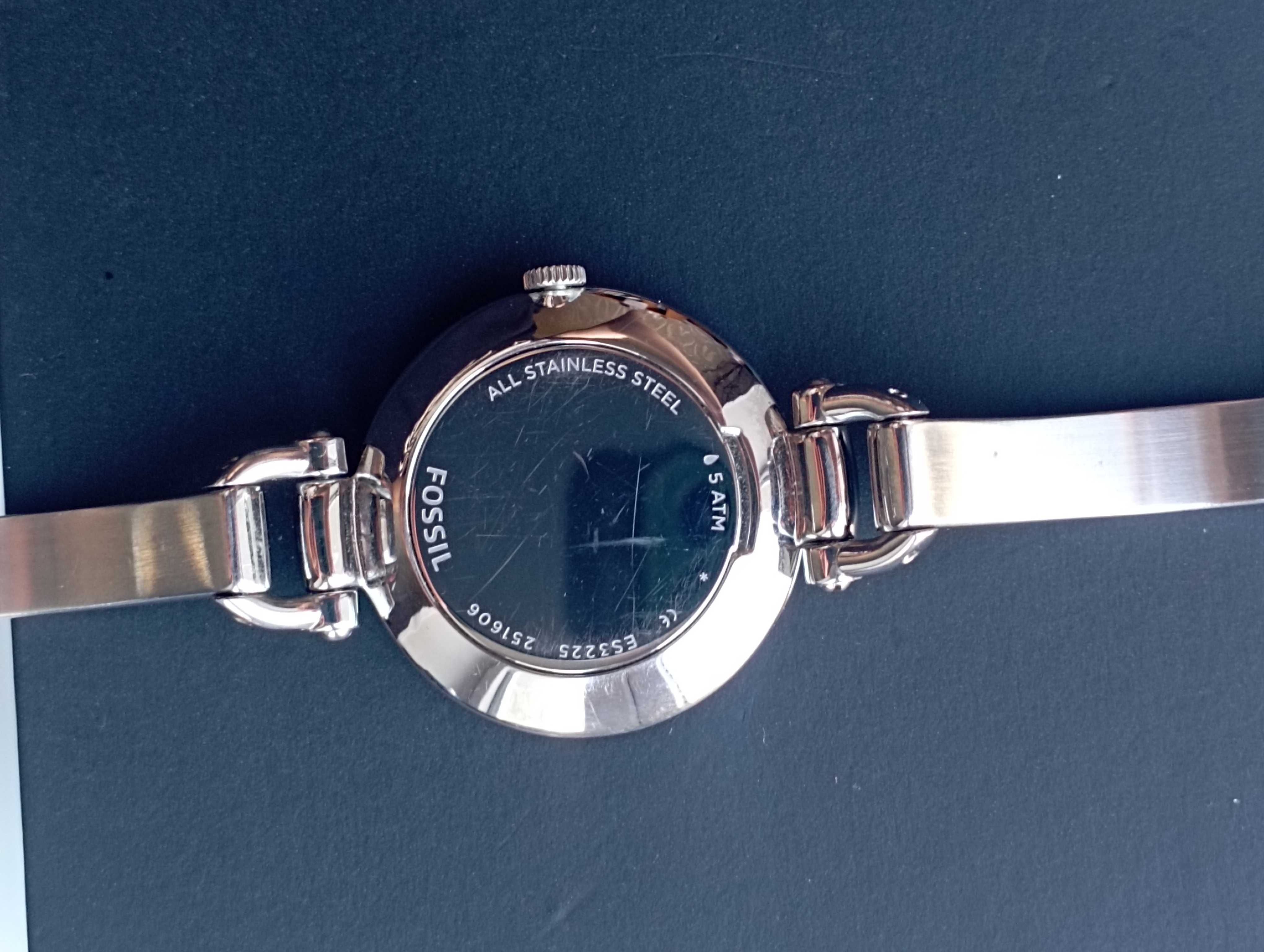 Продам часы  Fossil ,торг уместен.