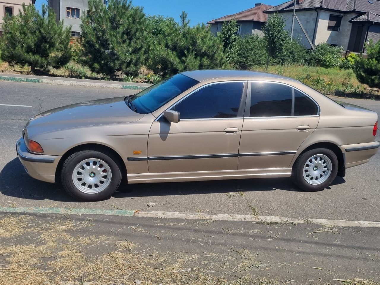 BMW  E39 520i .БМВ 2.2 інж. Е39.
