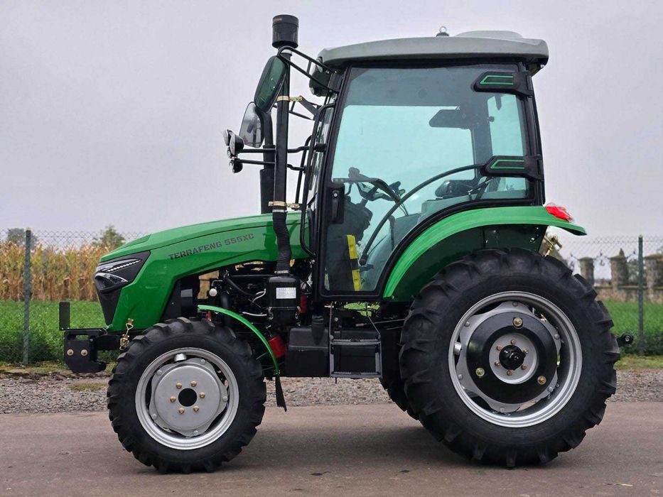 Повнопривідний трактор із кабіною TERRAFENG 555XC, прижимна навіска