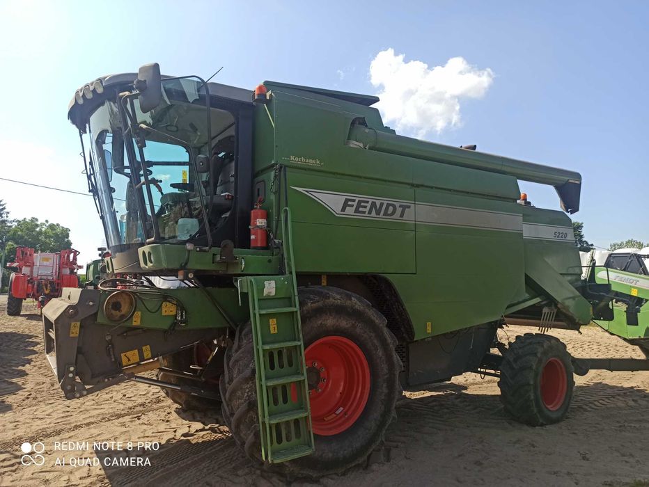 Kombajn zbożowy Fendt 5220 E