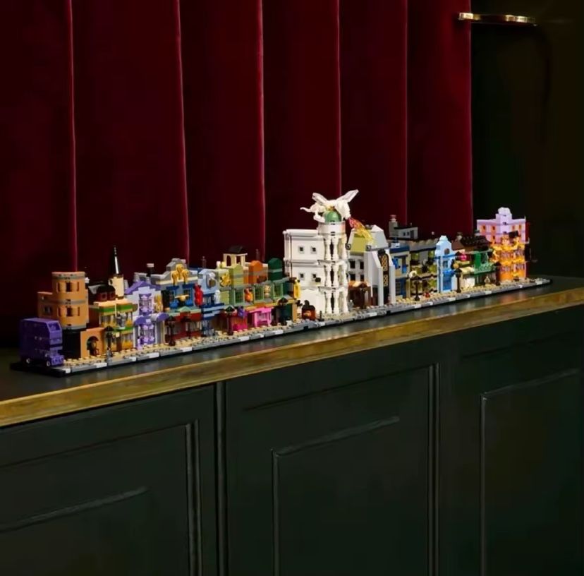 LEGO Harry Potter «Алея Діаґон. Чаклунські крамниці» (76444) 2750шт