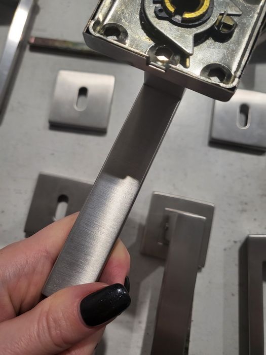 Klamki srebrne zamknięcie do  WC