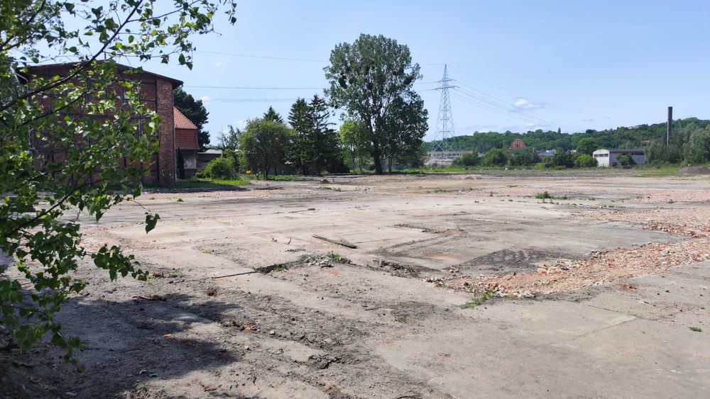 Działka przemysłowa Gdańsk, Sandomierska 1,8 ha z biurem 300m2