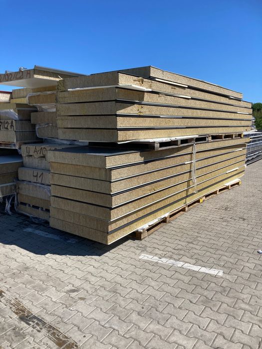 Płyty warstwowe ścienne lub dachowe