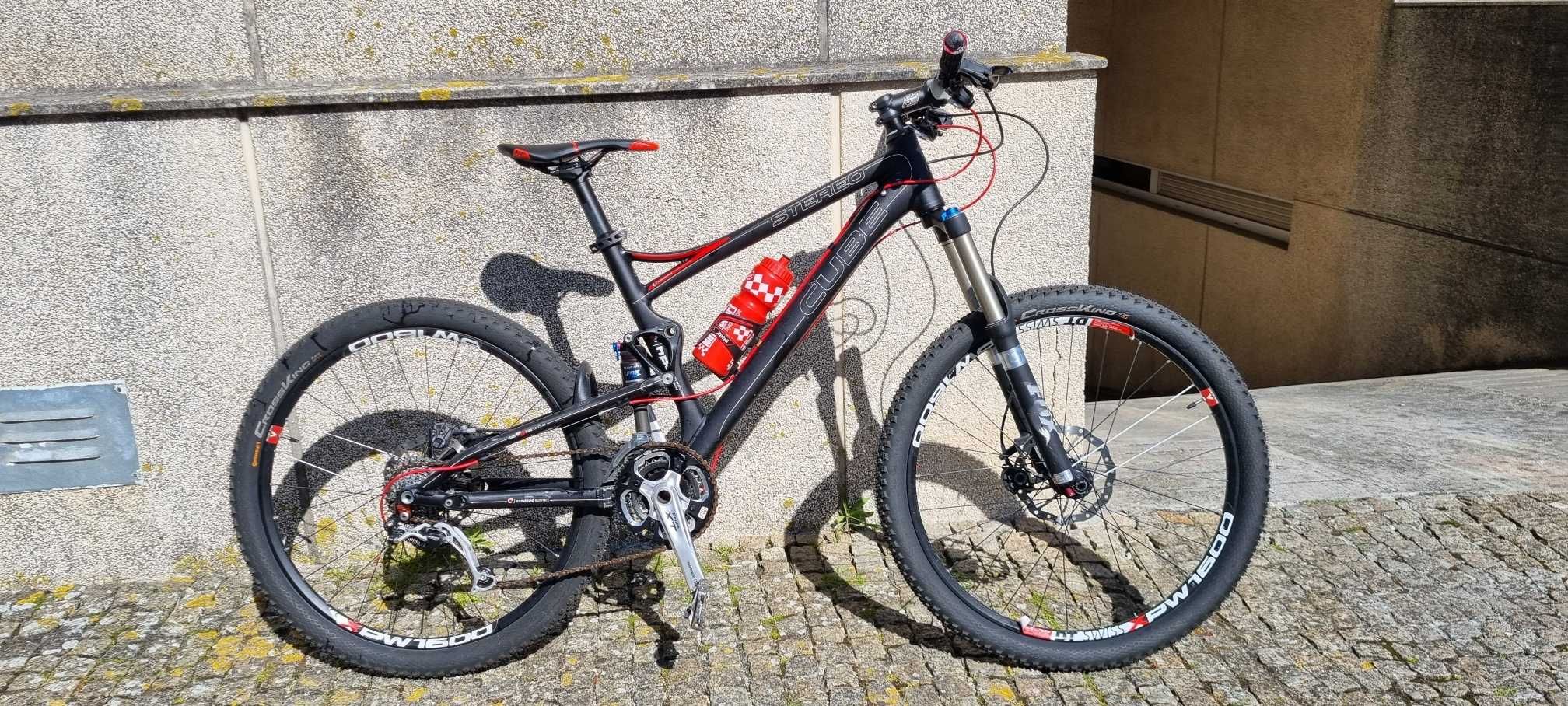 Bicicleta Carbono Cube Stereo HPC - Perfomance Premium