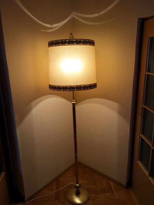 Lampa stojąca ładna