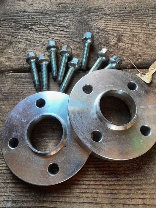 Dystanse 2szt. 4x100 20mm