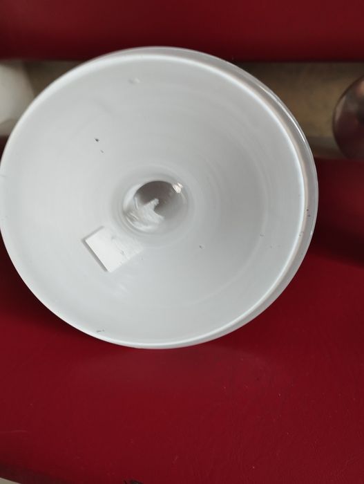 Подсвечник нержавейка высота 23см диаметр10.свечка керамика высота 19с