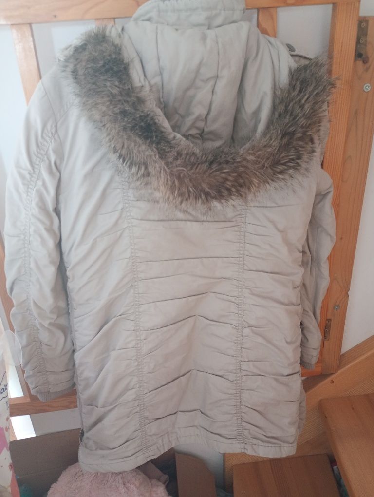 Kurtka bpc ciążowa r. 38 beżowa