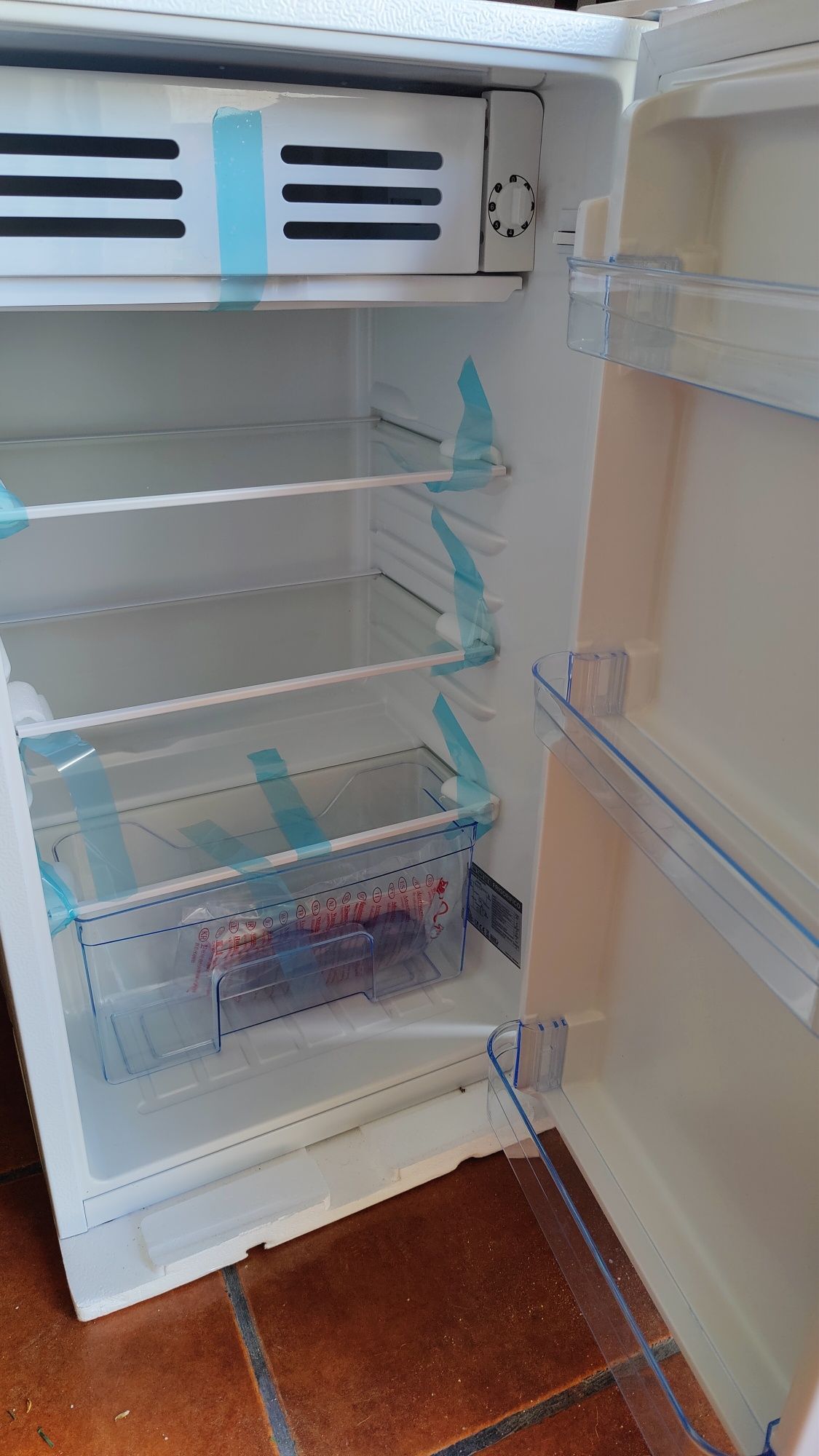 Mini Frigorífico 85L
