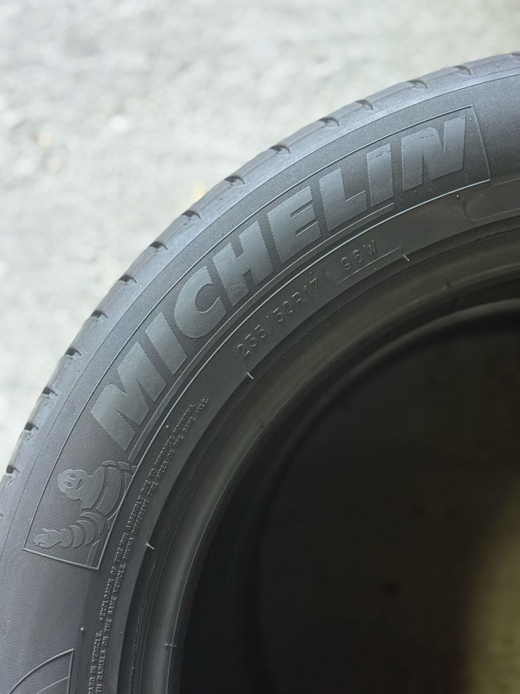 Pneus 235/50r17 Michelin Primacy 3 com 75% piso