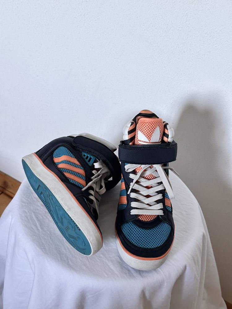 Adidas Originals жіночі кросівки на танкетці | рідкісна модель
