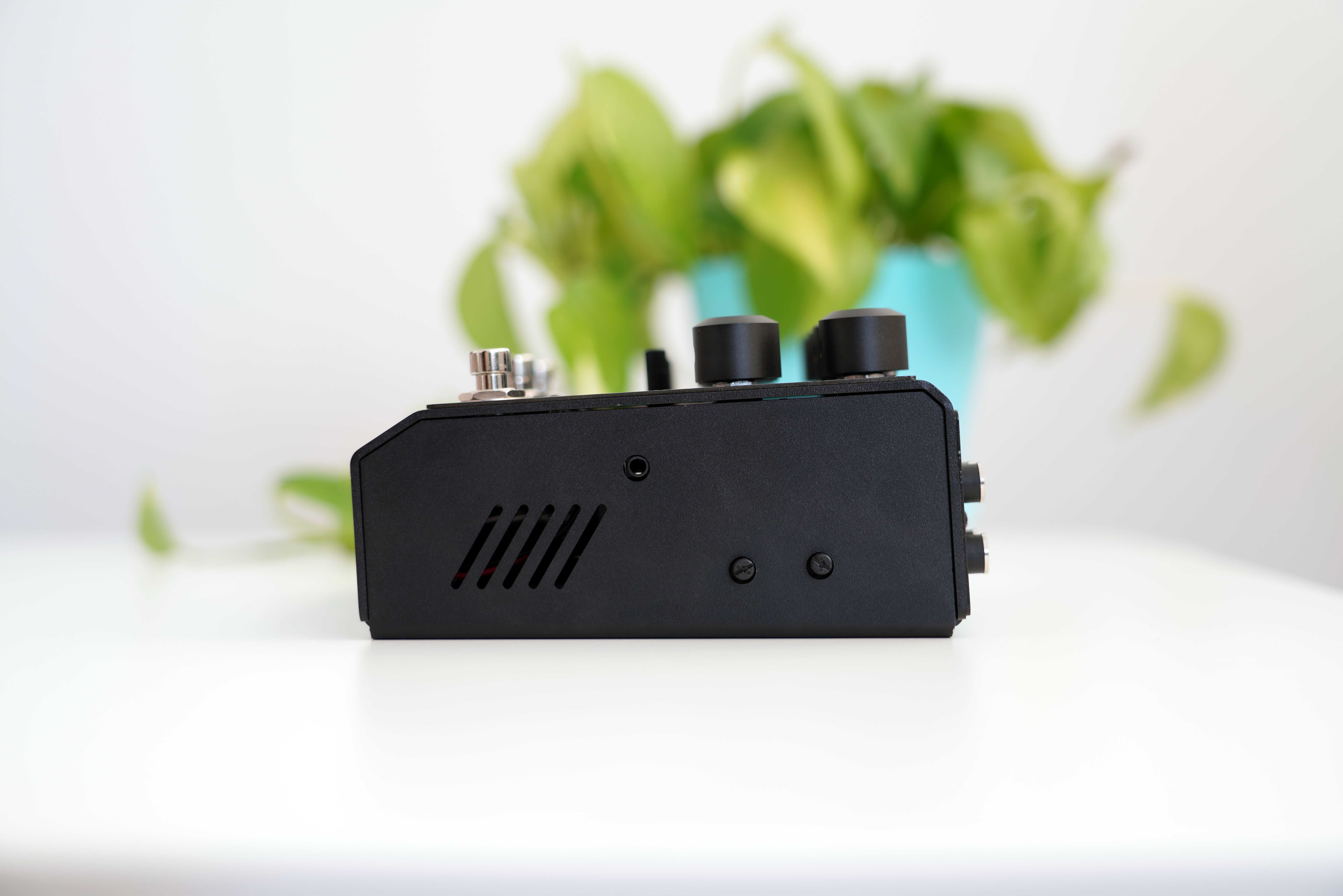 Red Seven Leviathan (preamp gitarowy high gain, wzmacniacz)