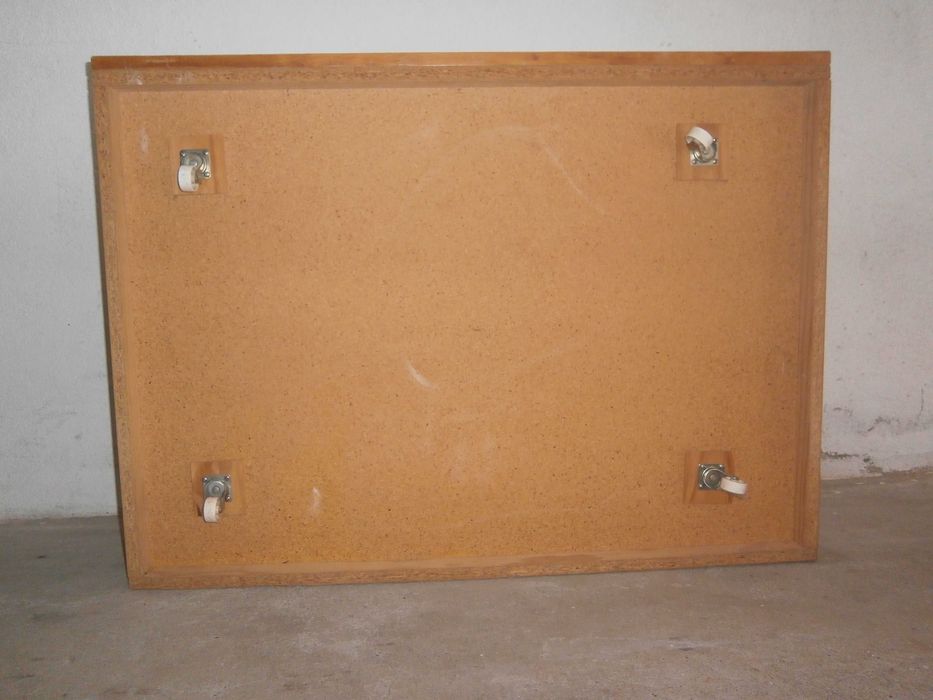 Gavetão com rodas cor faia