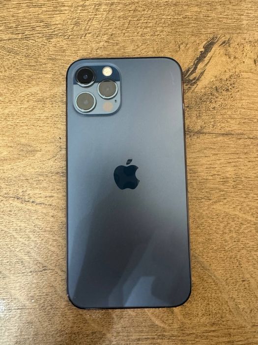 IPhone 12 Pro  свій телефон , ідеал