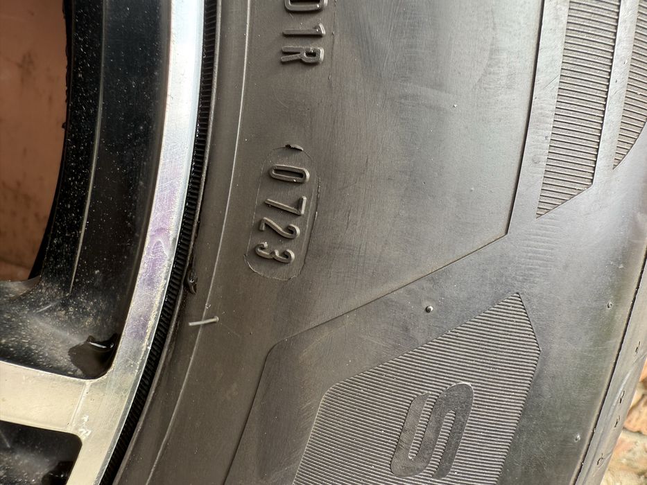 Титани з резиною taureg 3 255 60 r18 підходять на aydi