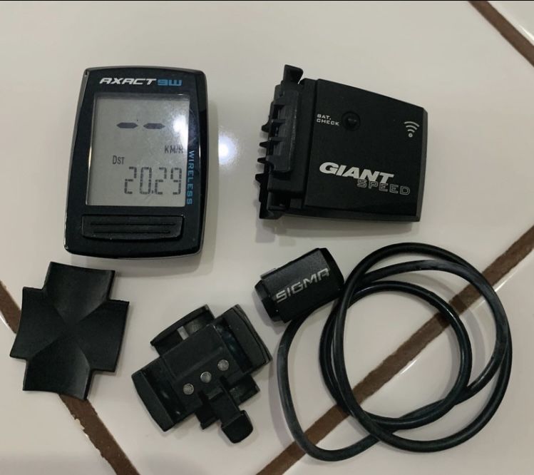 Contra Km  para bicicletas da GIANT como novo