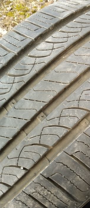 Opony wielosezonowe 235/45/18