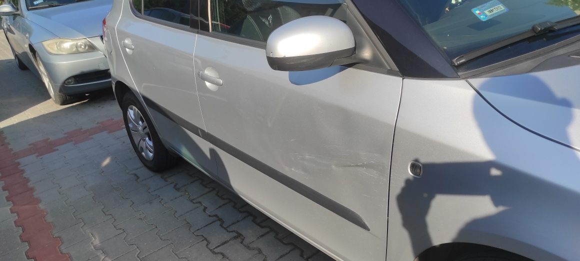 Drzwi fabia 2 9156 LA7W srebrne