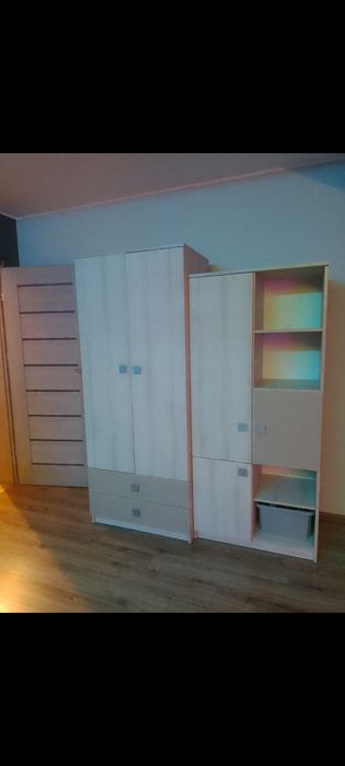 Meble młodzieżowe 5 elementów. Biurko gratis