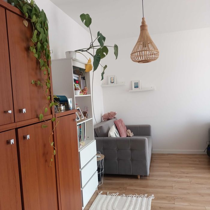 Na wynajem słoneczne mieszkanie dwupokojowe w nowym budownictwie.