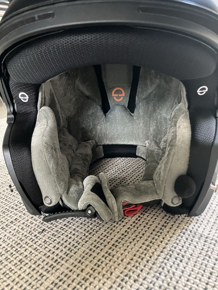 SCHUBERTH C4 Pro (Preto Mate  XL)