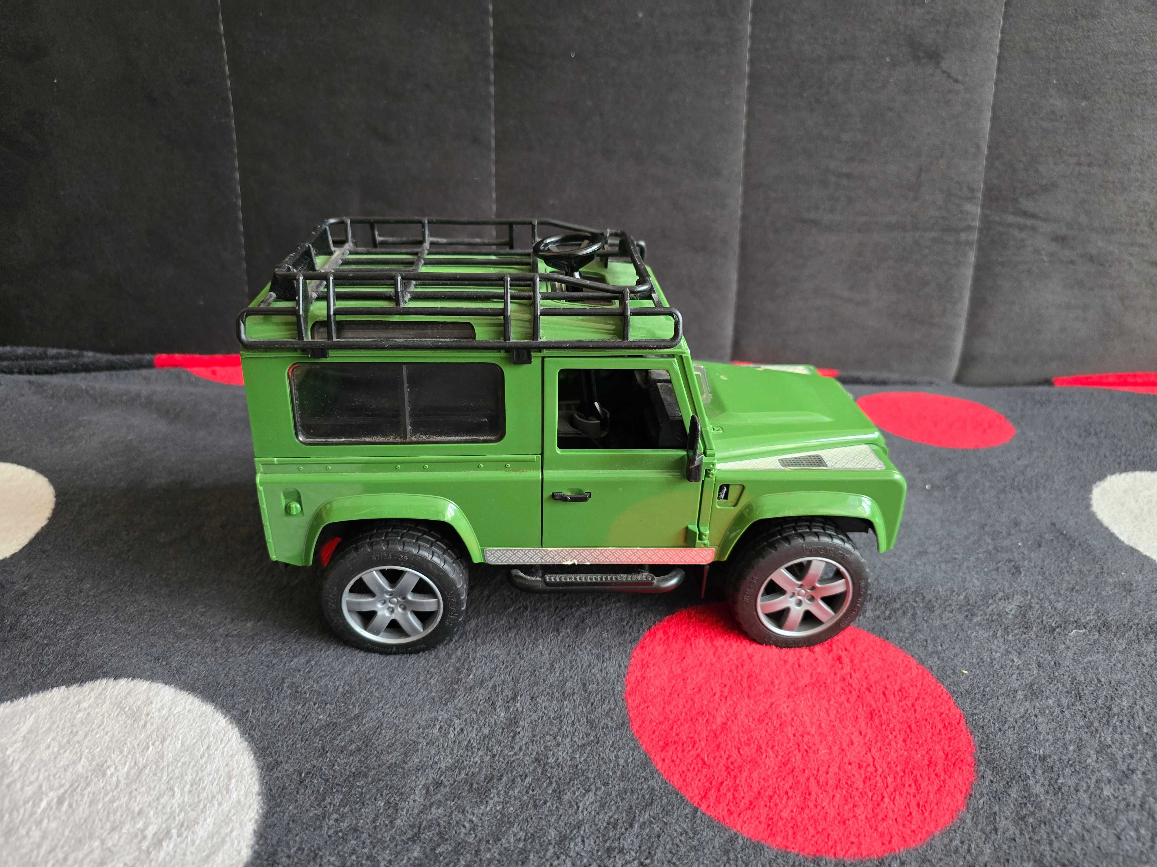 Bruder 02593 Land Rover