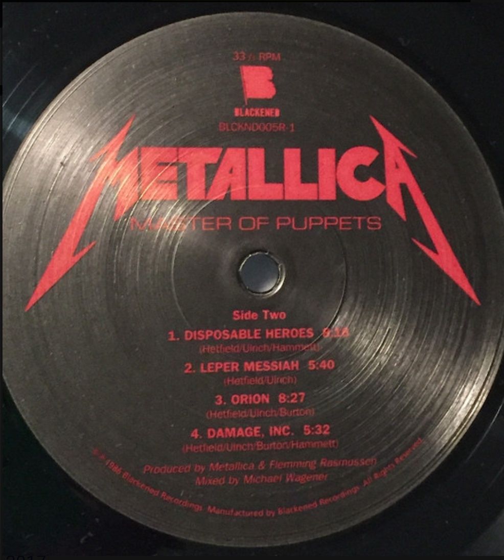Виниловые пластинки - Metallica - Master Of Puppets и AC/DC - PWR/UP