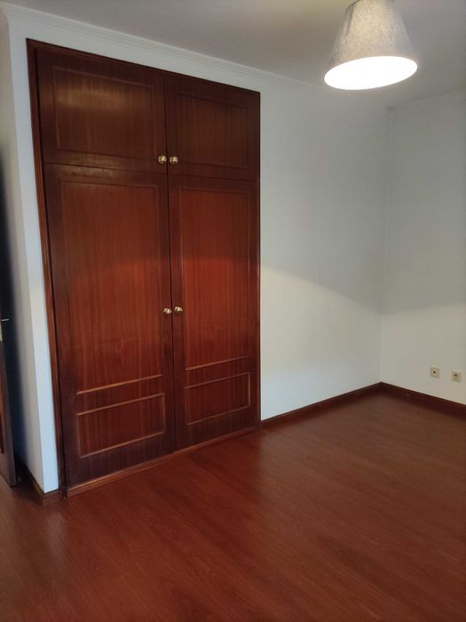 Ermesinde Arrendo T2 bom localizado de transporte público