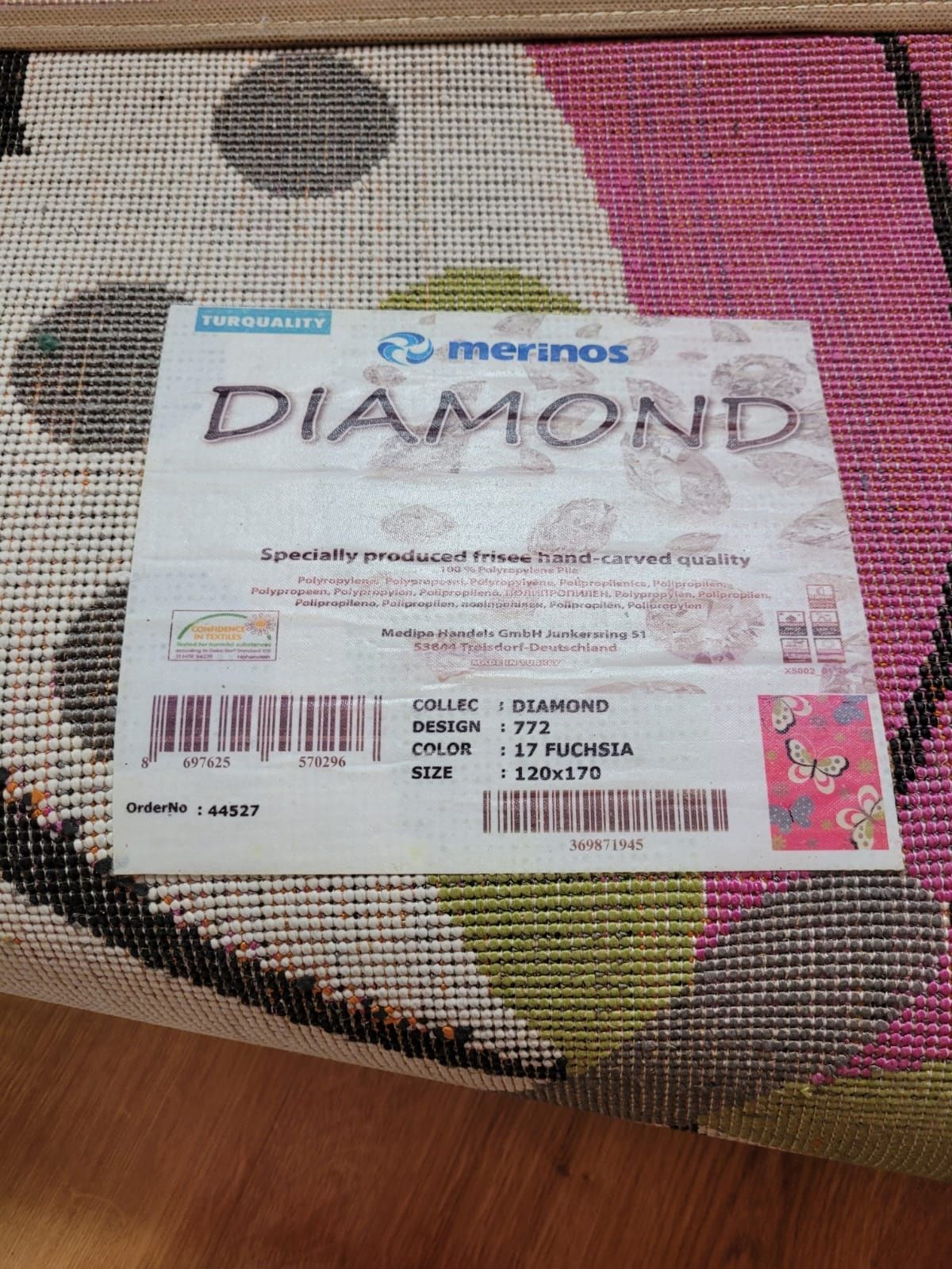 Dywan dziecięcy różowy w motylki