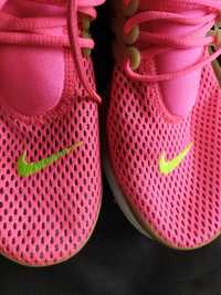 Nike Praktycznie nowe oddam w dobre rece