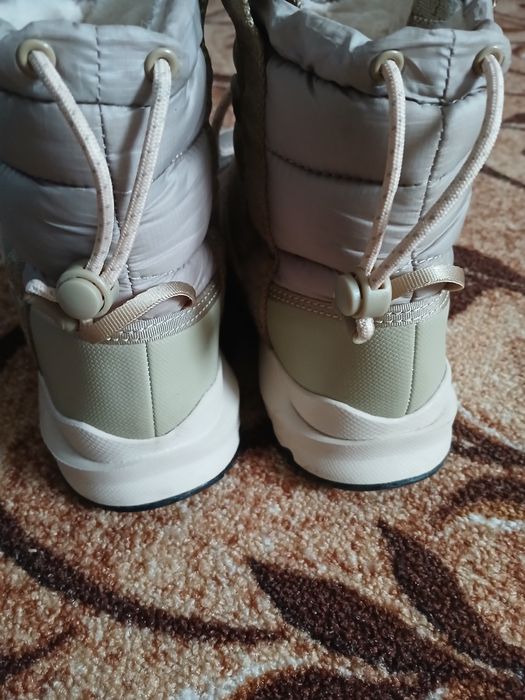 Жіночі дутіки The north face