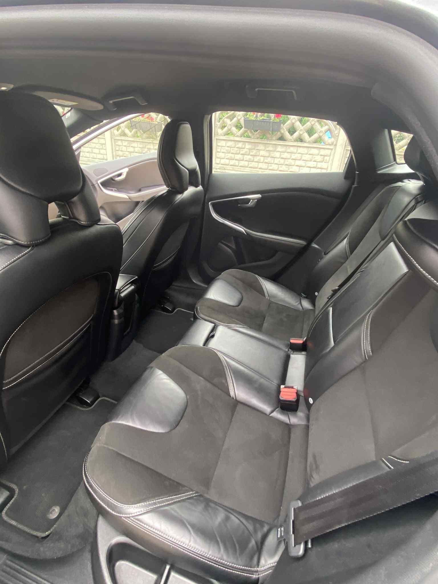 Volvo v40 R DESIGN