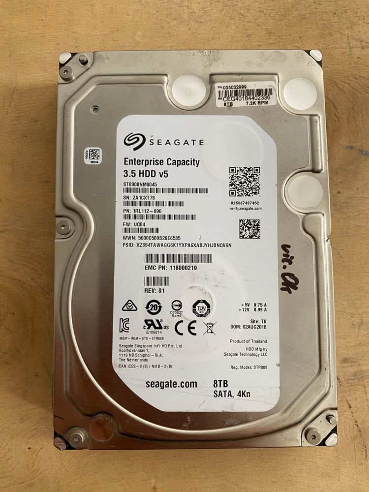 Жорсткий диск HDD 3.5 формату на 8ТБ /Seagate