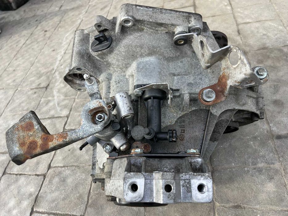 КПП коробка передач VW Passat B6 Golf 5 Touran Octavia A5 1.6 MPI FVH