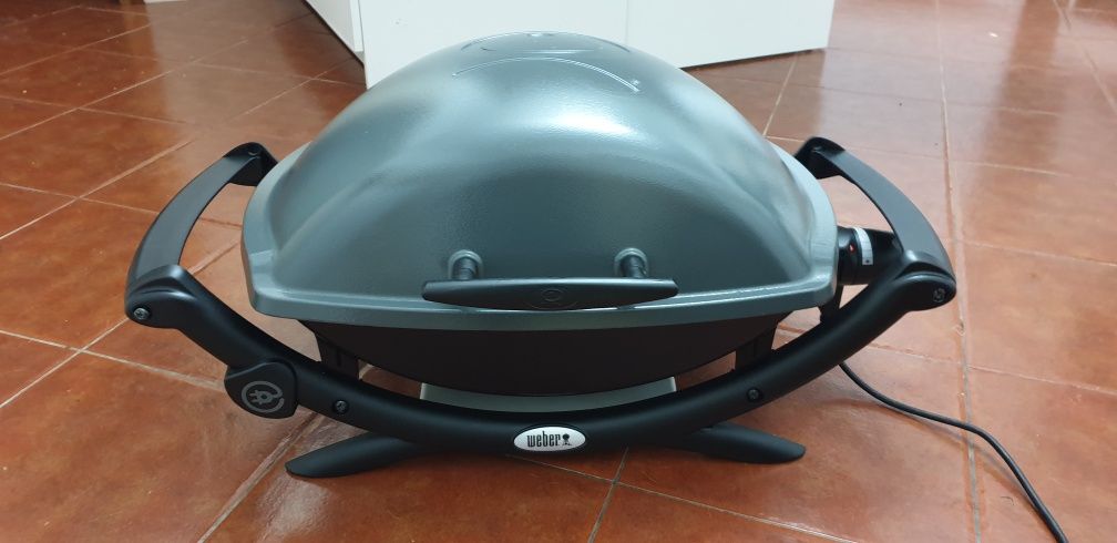 BBQ Weber - grelhador electrico 2400 W