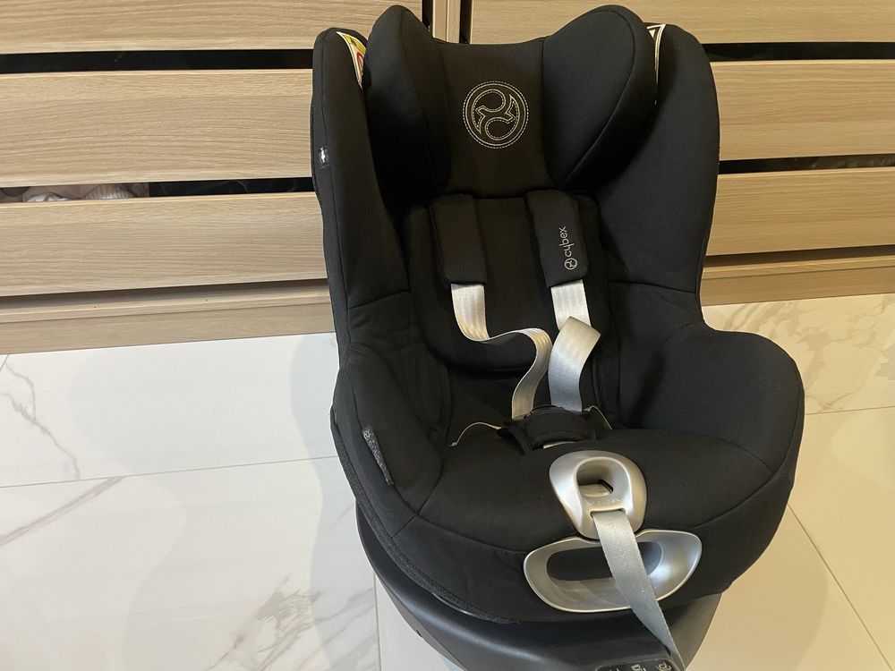 Cybex fotelik z baza Sirona z i-size (deep black)