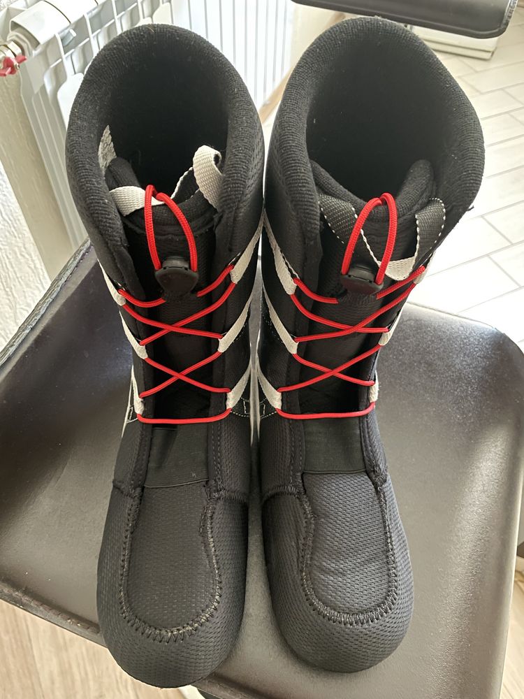 Сноуборд ботинки DEELUXE 42 (26,5 см)