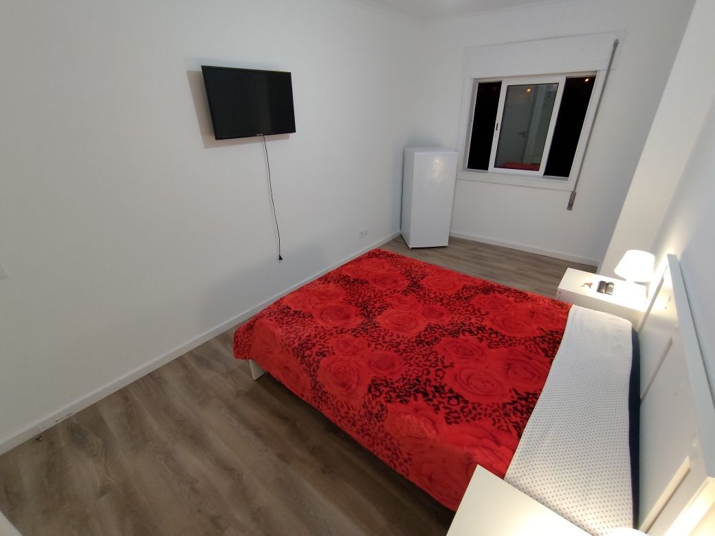 Quarto de Casal ou Individual ( Ler a descrição )