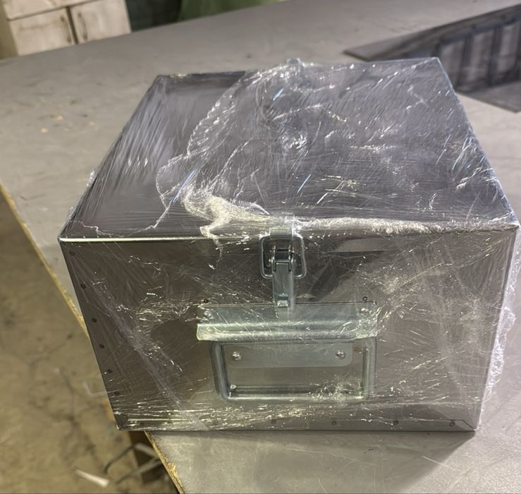 Бокс для аккумуляторов на велосипед