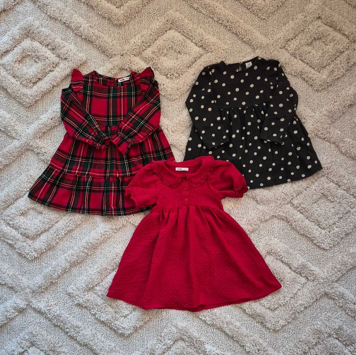 Sukienki świąteczne r 98