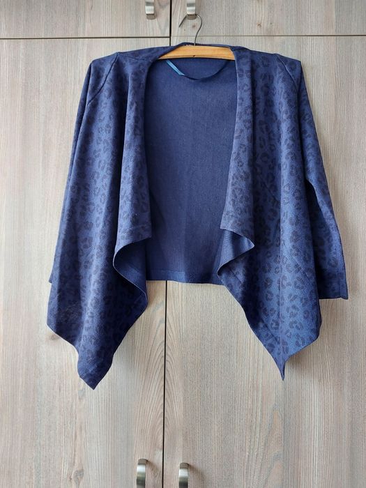 Narzutka sweter 134/140 Cubus