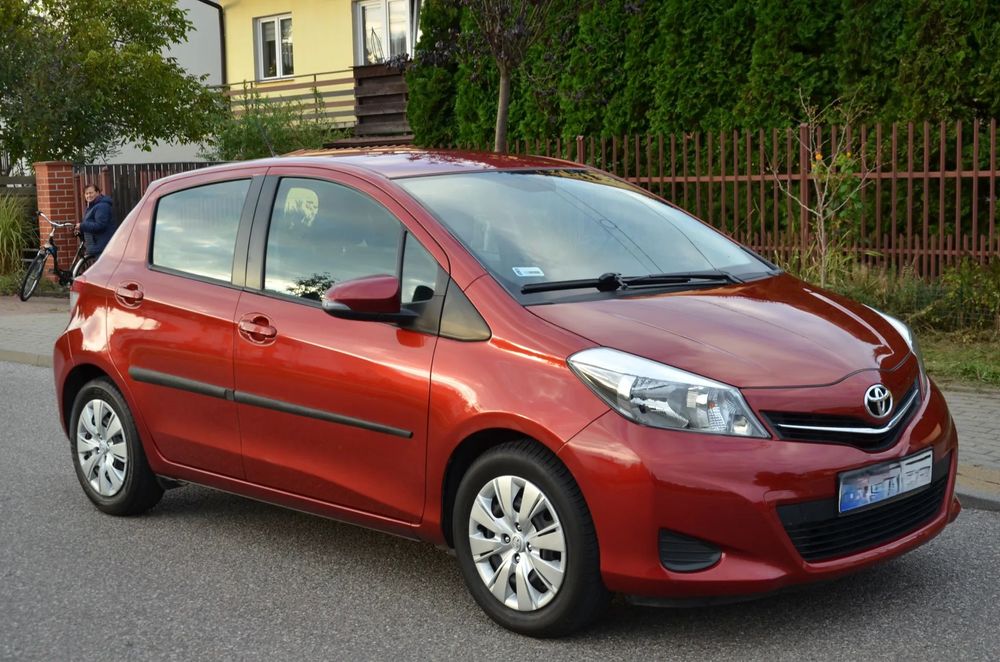 Toyota Yaris Toyota Yaris Kamera 2012 Benzyna 1.3 Klima SalonPolska Warszawa