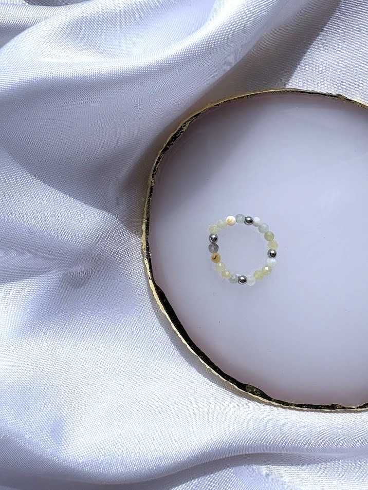 Pierścionek handmade z amazonitem i srebrnym hematytem