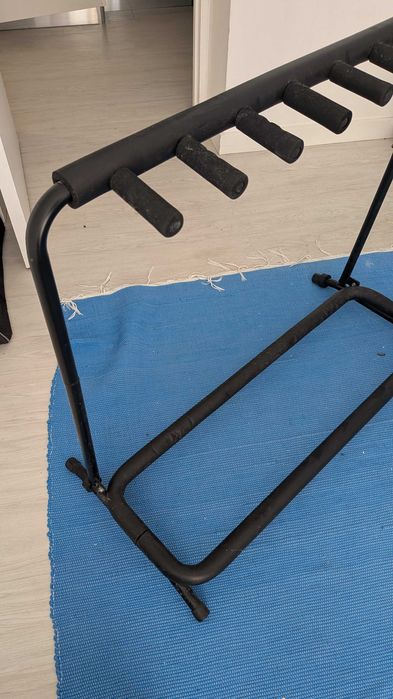 Suporte para 7 guitarras