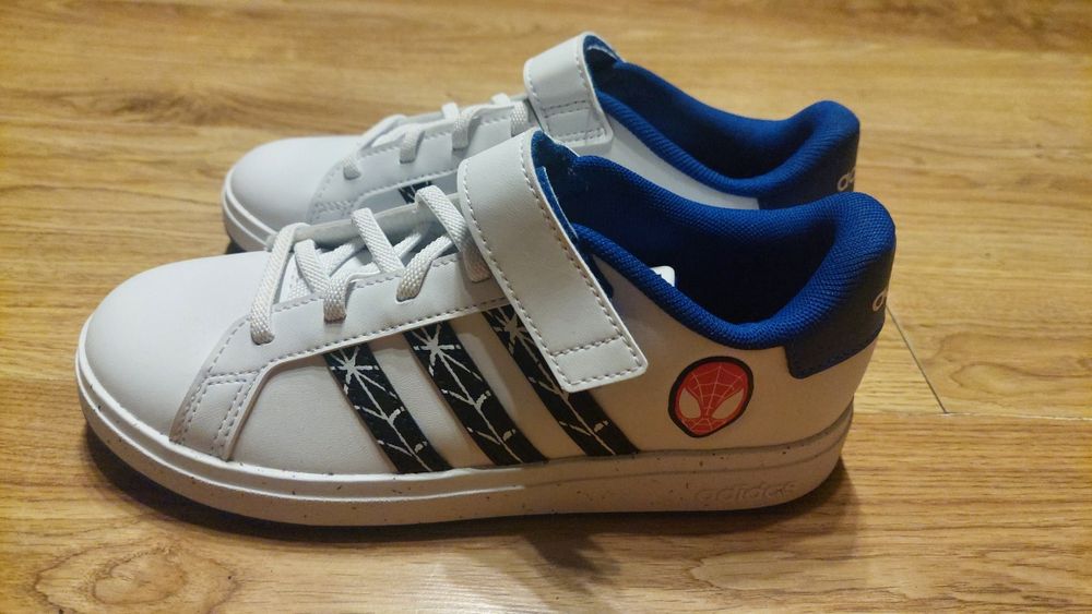 NOWE Świetne adidasy tenisówki Spiderman trampki firmy Adidas 35